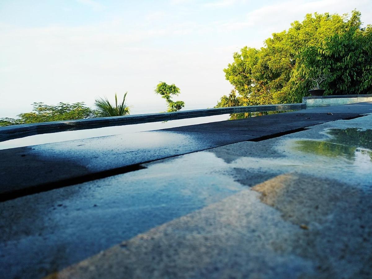 Villa Mimpi Manis Infinity Pool&180°Ocean View Amed  Exterior photo